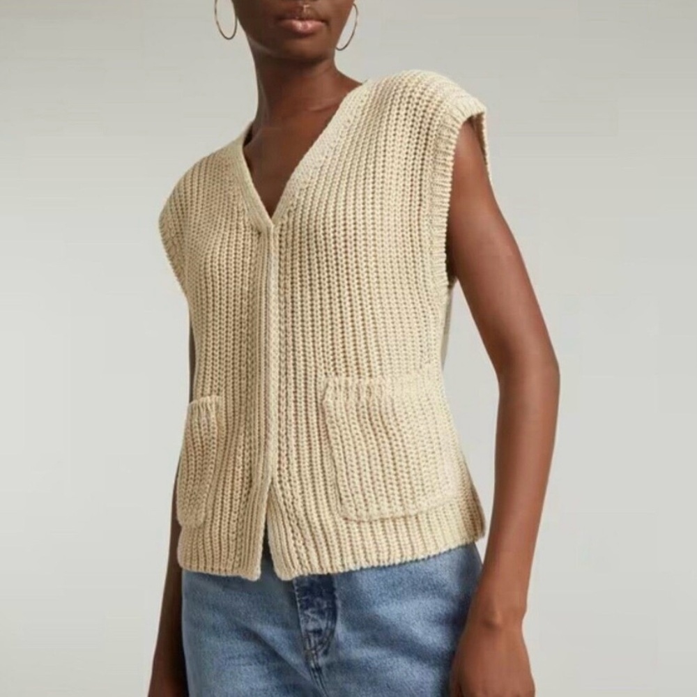 Toteme Cream Chunky Knit V-Neck Sleeveless Sweater Vest